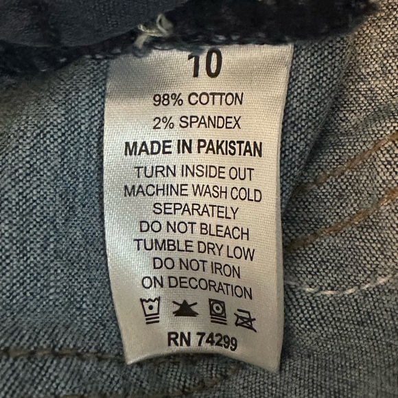 Girls Butter Super Soft Patch Distressed Denim Jeans size 10 - Picture 11 of 11